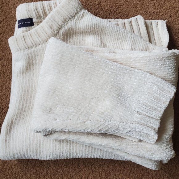 Cream Sweater - Picture 2 of 3